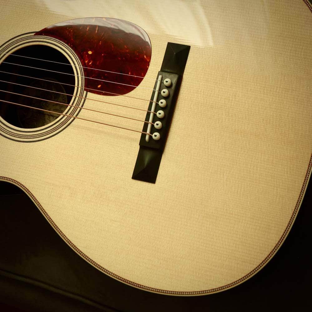 Collings 002H-T Traditional Package Collings Guitars