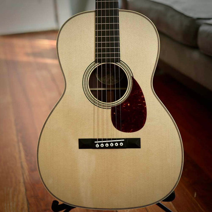 Collings 002H-T Traditional Package Collings Guitars